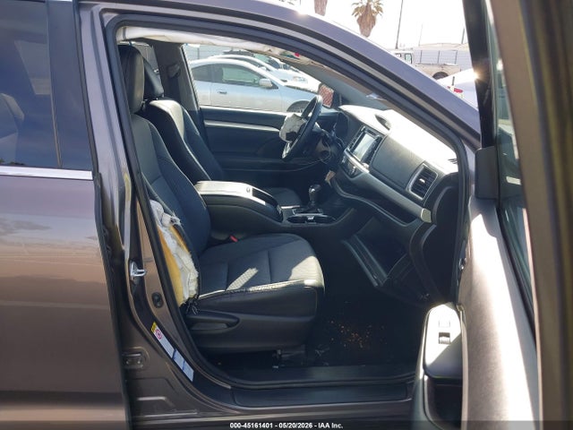 45161401 :رقم المزاد ، 5TDBKRFH5GS348162 vin ، 2016 Toyota Highlander Le/le Plus مزاد بيع