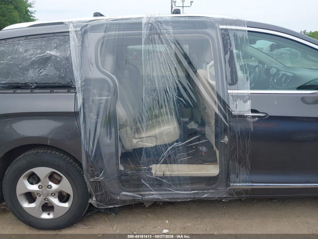 45161413 :رقم المزاد ، 2C4RC1EG9HR541060 vin ، 2017 Chrysler Pacifica Touring-l Plus مزاد بيع