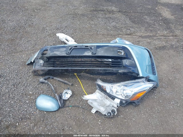 Toyota Prius V Two 2016 JTDZN3EU2GJ052353 Image 11