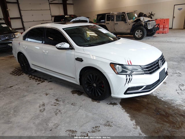 2017 Volkswagen Passat 1.8t Se მანქანა იყიდება აუქციონზე, vin: 1VWBT7A33HC020705, აუქციონის ნომერი: 45161469