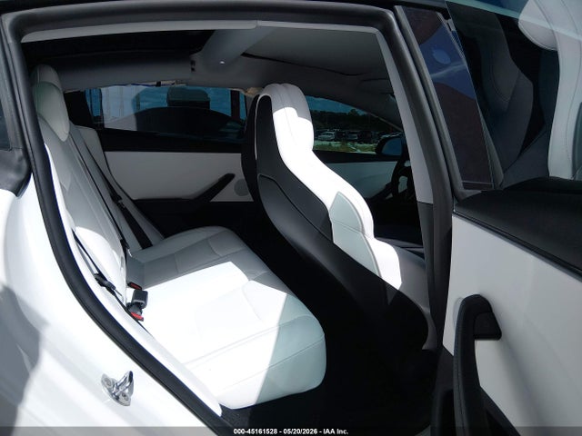 Tesla Model 3 Performance All-wheel Drive 2026 5YJ3E1ETXTF159587 Image 8