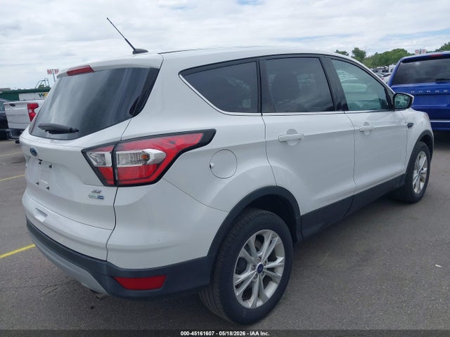 45161607 :رقم المزاد ، 1FMCU9GD9HUE18507 vin ، 2017 Ford Escape Se مزاد بيع