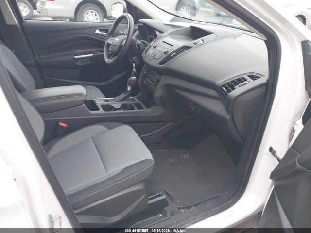 45161607 :رقم المزاد ، 1FMCU9GD9HUE18507 vin ، 2017 Ford Escape Se مزاد بيع