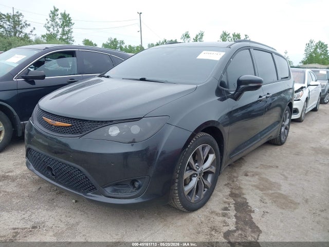Продажа на аукционе авто 2017 Chrysler Pacifica Limited, vin: 2C4RC1GG5HR513575, номер лота: 45161713