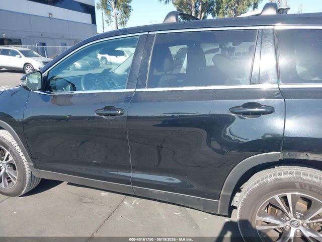 Toyota Highlander 2019 5TDZARFH8KS054278 Image 29