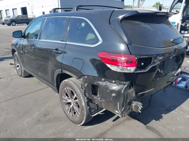 Toyota Highlander 2019 5TDZARFH8KS054278 Image 17