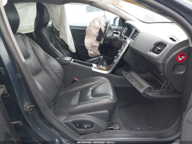 2012 Volvo S60 T5 მანქანა იყიდება აუქციონზე, vin: YV1622FS5C2131338, აუქციონის ნომერი: 45161825