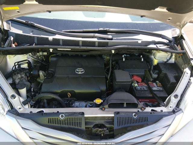 Продажа на аукционе авто 2016 Toyota Sienna Xle 8 Passenger, vin: 5TDYK3DC1GS742689, номер лота: 45161836
