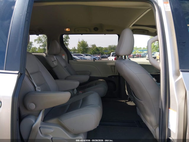 Продажа на аукционе авто 2016 Toyota Sienna Xle 8 Passenger, vin: 5TDYK3DC1GS742689, номер лота: 45161836