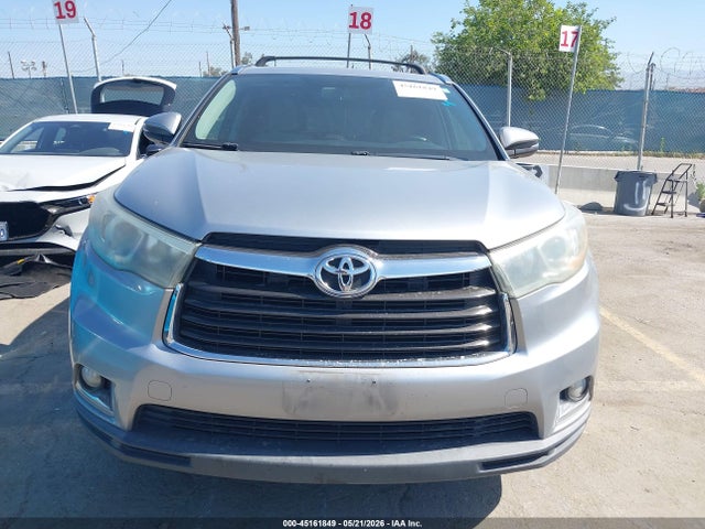 Toyota Highlander Limited V6 2015 5TDYKRFH3FS079846 Image 12