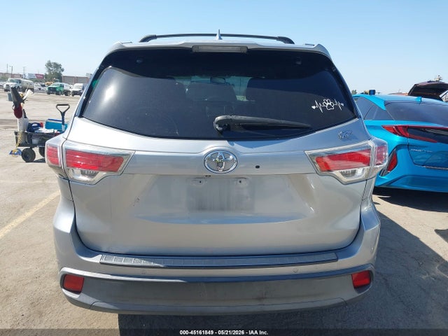 Toyota Highlander Limited V6 2015 5TDYKRFH3FS079846 Image 16