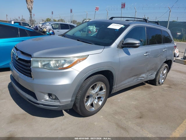 Toyota Highlander Limited V6 2015 5TDYKRFH3FS079846 Image 2