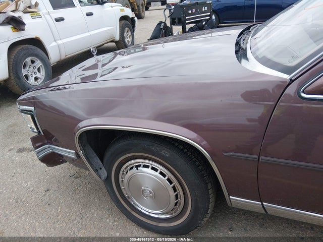 1988 Cadillac Deville მანქანა იყიდება აუქციონზე, vin: 1G6CD1152J4328051, აუქციონის ნომერი: 45161912