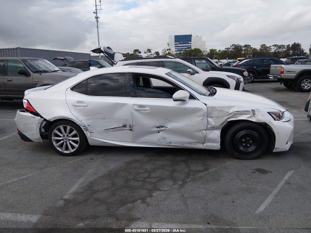 45161951 :رقم المزاد ، JTHDA1D22L5107315 vin ، 2020 Lexus Is 300 مزاد بيع