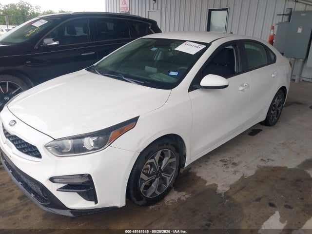 KIA Forte Lxs 2019 3KPF24AD4KE046597 Image 2