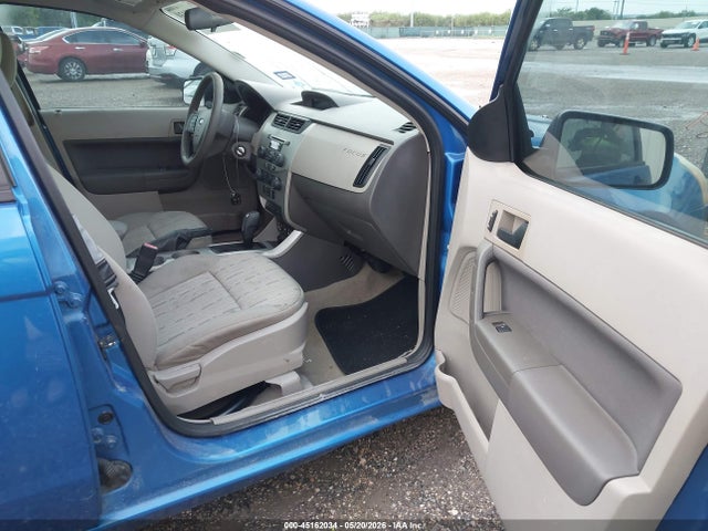 45162034 :رقم المزاد ، 1FAHP3FN6BW202317 vin ، 2011 Ford Focus Se مزاد بيع