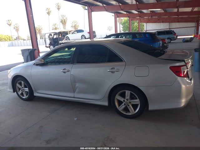 2014 Toyota Camry Se მანქანა იყიდება აუქციონზე, vin: 4T1BF1FK4EU354542, აუქციონის ნომერი: 45162054