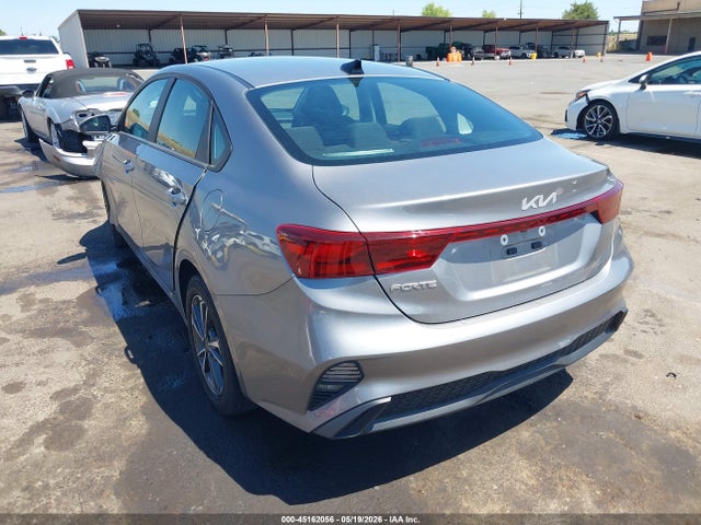 3KPF24AD1PE542061 KIA Forte Lxs