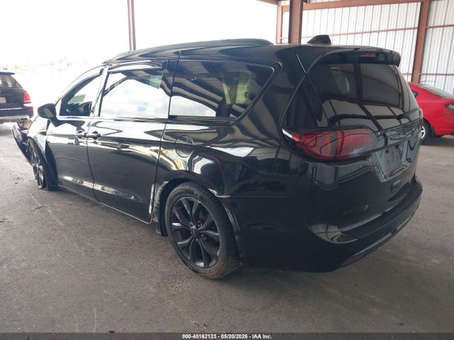 45162123 :رقم المزاد ، 2C4RC1BG4KR507538 vin ، 2019 Chrysler Pacifica Touring L مزاد بيع