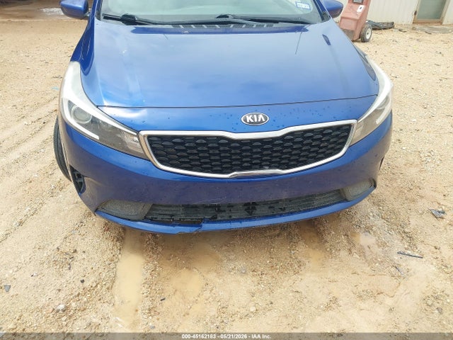 45162183 :رقم المزاد ، 3KPFK4A79HE098097 vin ، 2017 Kia Forte Lx مزاد بيع