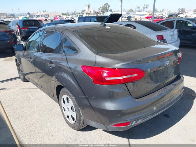Ford FOCUS S 2018 1FADP3E25JL260604 Image 3