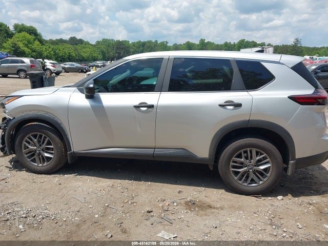 5N1BT3AB8SC770056 Nissan Rogue S Intelligent Awd