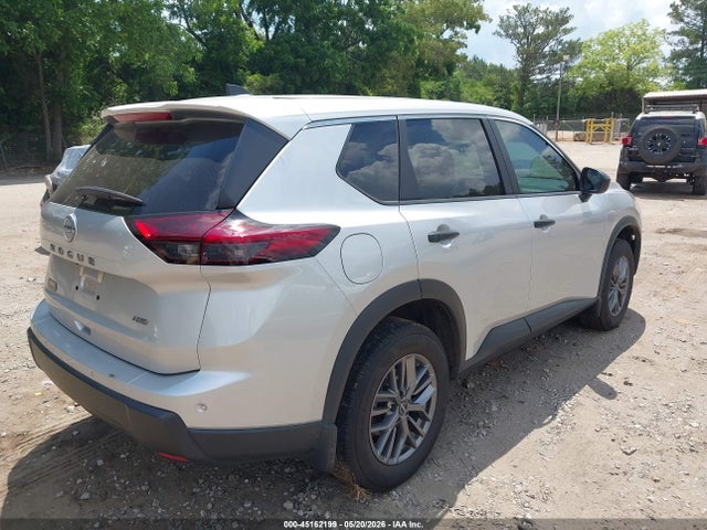 5N1BT3AB8SC770056 Nissan Rogue S Intelligent Awd