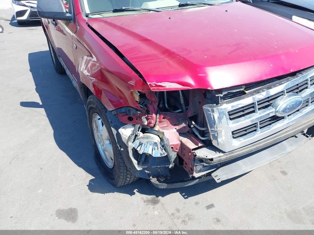 45162200 :رقم المزاد ، 1FMCU03168KB75757 vin ، 2008 Ford Escape Xlt مزاد بيع
