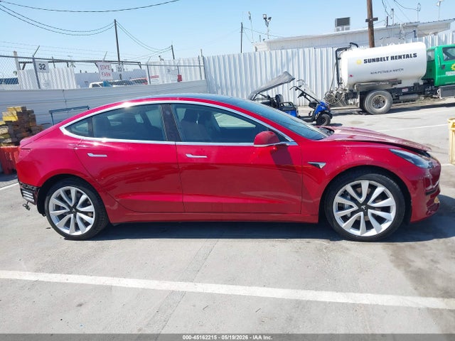 2019 Tesla Model 3 Long Range/performance მანქანა იყიდება აუქციონზე, vin: 5YJ3E1EB8KF389862, აუქციონის ნომერი: 45162215