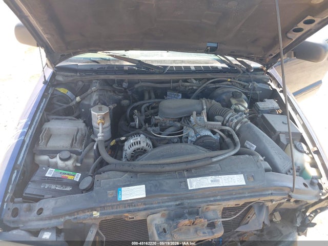45162220 :رقم المزاد ، 1GTCS19W418197181 vin ، 2001 Gmc Sonoma Sls مزاد بيع