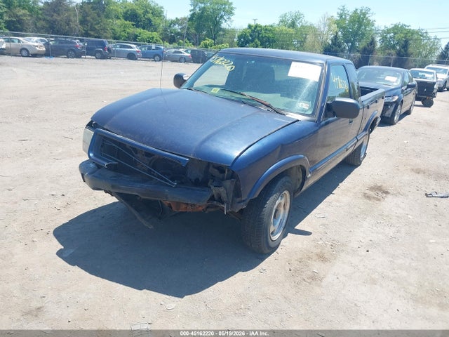 45162220 :رقم المزاد ، 1GTCS19W418197181 vin ، 2001 Gmc Sonoma Sls مزاد بيع