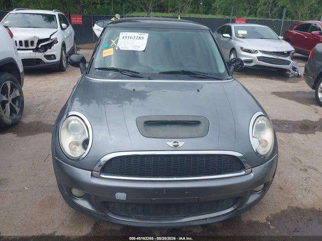 Продаж на аукціоні авто 2010 Mini Cooper S, vin: WMWMF7C57ATX42909, номер лоту: 45162285