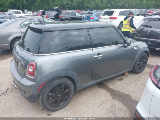Продаж на аукціоні авто 2010 Mini Cooper S, vin: WMWMF7C57ATX42909, номер лоту: 45162285