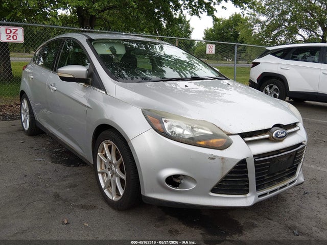 2013 Ford Focus Titanium მანქანა იყიდება აუქციონზე, vin: 1FADP3N22DL206715, აუქციონის ნომერი: 45162319