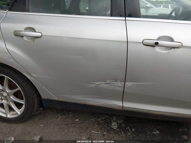 2013 Ford Focus Titanium მანქანა იყიდება აუქციონზე, vin: 1FADP3N22DL206715, აუქციონის ნომერი: 45162319