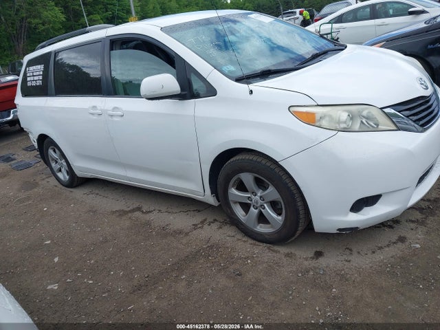 Продажа на аукционе авто 2011 Toyota Sienna Le V6, vin: 5TDKK3DC3BS111568, номер лота: 45162378