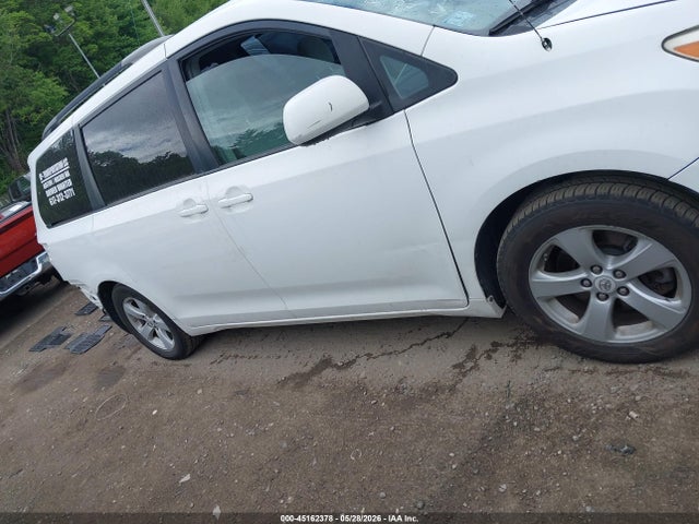 Продажа на аукционе авто 2011 Toyota Sienna Le V6, vin: 5TDKK3DC3BS111568, номер лота: 45162378