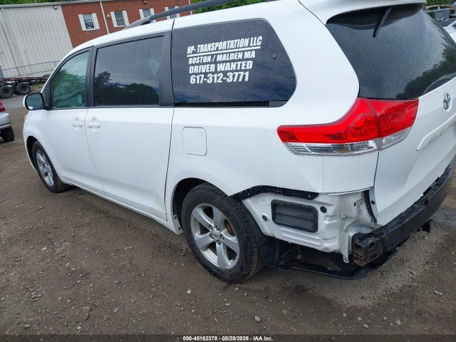 Продажа на аукционе авто 2011 Toyota Sienna Le V6, vin: 5TDKK3DC3BS111568, номер лота: 45162378