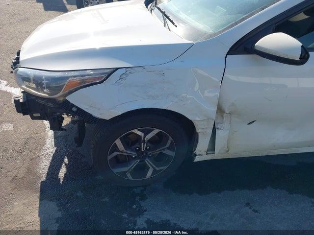 Продажа на аукционе авто 2021 Kia Forte Lxs, vin: 3KPF24AD6ME383193, номер лота: 45162479