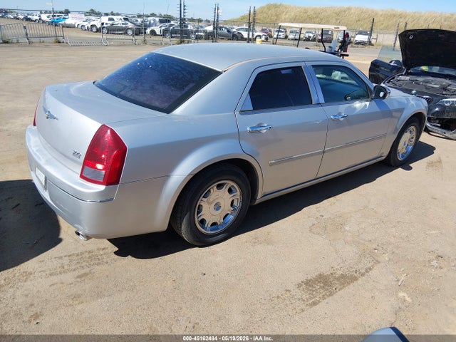 2006 Chrysler 300 Touring მანქანა იყიდება აუქციონზე, vin: 2C3KA53GX6H405593, აუქციონის ნომერი: 45162484