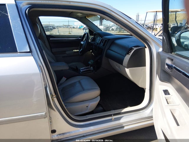 2006 Chrysler 300 Touring მანქანა იყიდება აუქციონზე, vin: 2C3KA53GX6H405593, აუქციონის ნომერი: 45162484