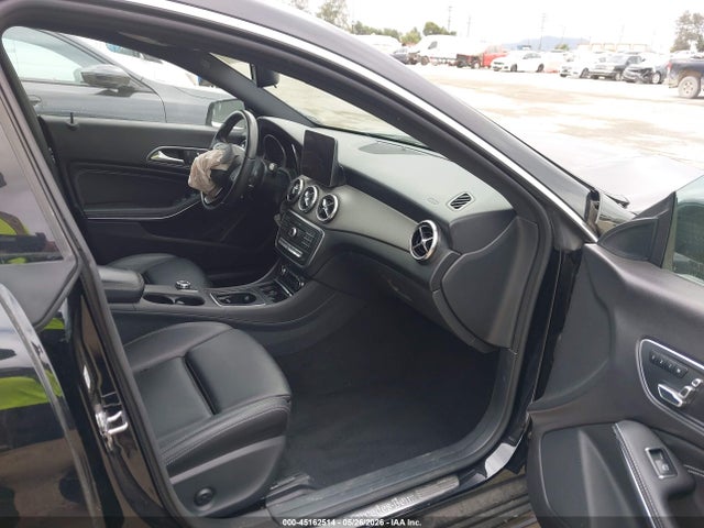 Mercedes-Benz CLA 250 2018 WDDSJ4EB0JN680869 Image 5