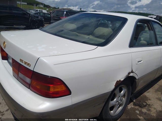 Auction sale of the 1998 Lexus Es 300, vin: JT8BF28G4W5046784, lot number: 45162526