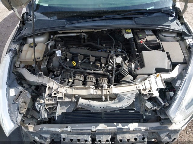 Ford FOCUS SE 2018 1FADP3F27JL217641 Image 10