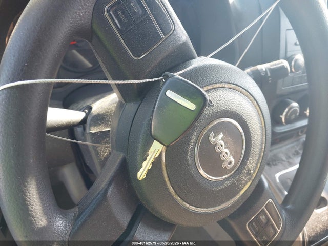 2011 Jeep Compass მანქანა იყიდება აუქციონზე, vin: 1J4NT1FB2BD165808, აუქციონის ნომერი: 45162579