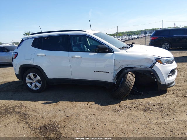 Продаж на аукціоні авто 2022 Jeep Compass Latitude 4x4, vin: 3C4NJDBB3NT164541, номер лоту: 45162598