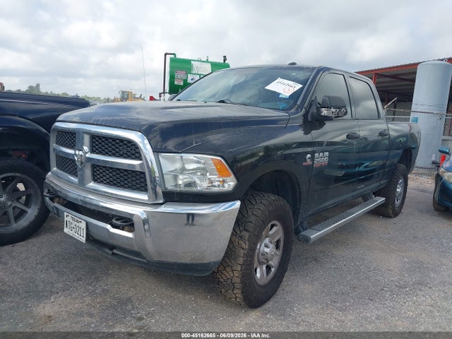 45162665 :رقم المزاد ، 3C6UR5CL5HG680048 vin ، 2017 Ram 2500 Tradesman  4x4 6'4 Box مزاد بيع