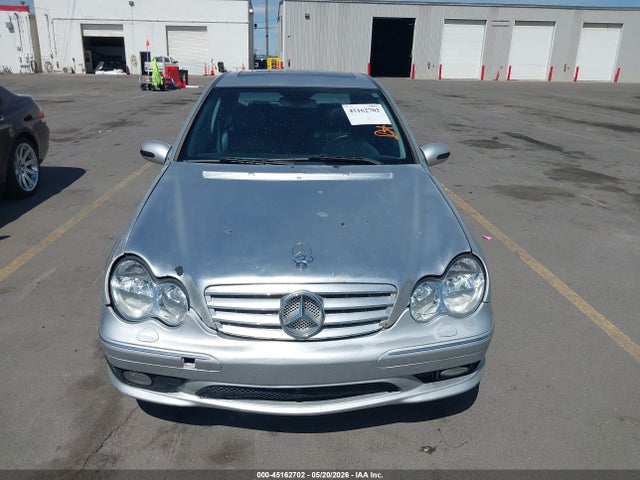 Продажа на аукционе авто 2005 Mercedes-benz C 230k Sport Sedan, vin: WDBRF40J05F636412, номер лота: 45162702