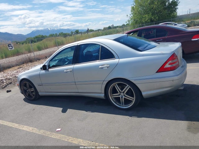 Продажа на аукционе авто 2005 Mercedes-benz C 230k Sport Sedan, vin: WDBRF40J05F636412, номер лота: 45162702