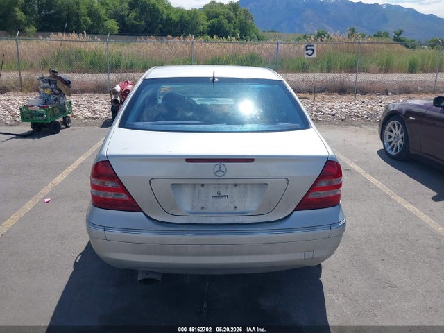 Продажа на аукционе авто 2005 Mercedes-benz C 230k Sport Sedan, vin: WDBRF40J05F636412, номер лота: 45162702